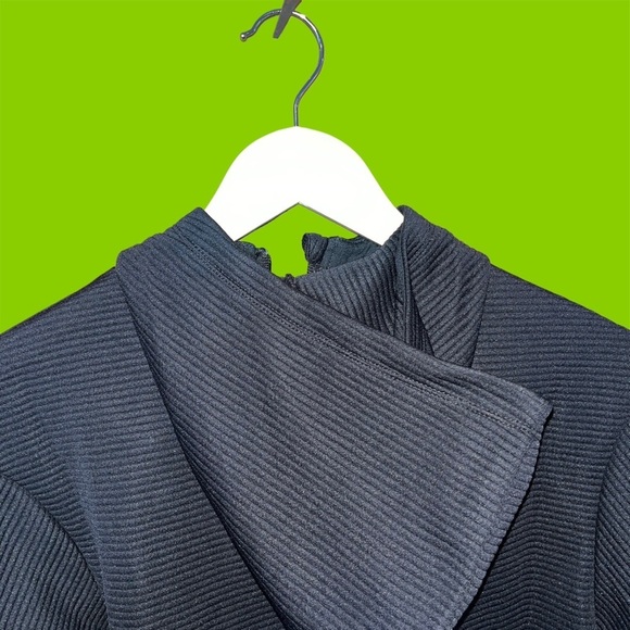 NEW ASICS Performance Jersey Womens sze S | Black Jersey Hoodie - Picture 9 of 16